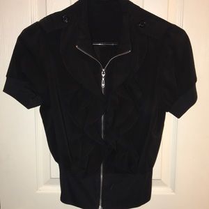 Short sleeve zip top